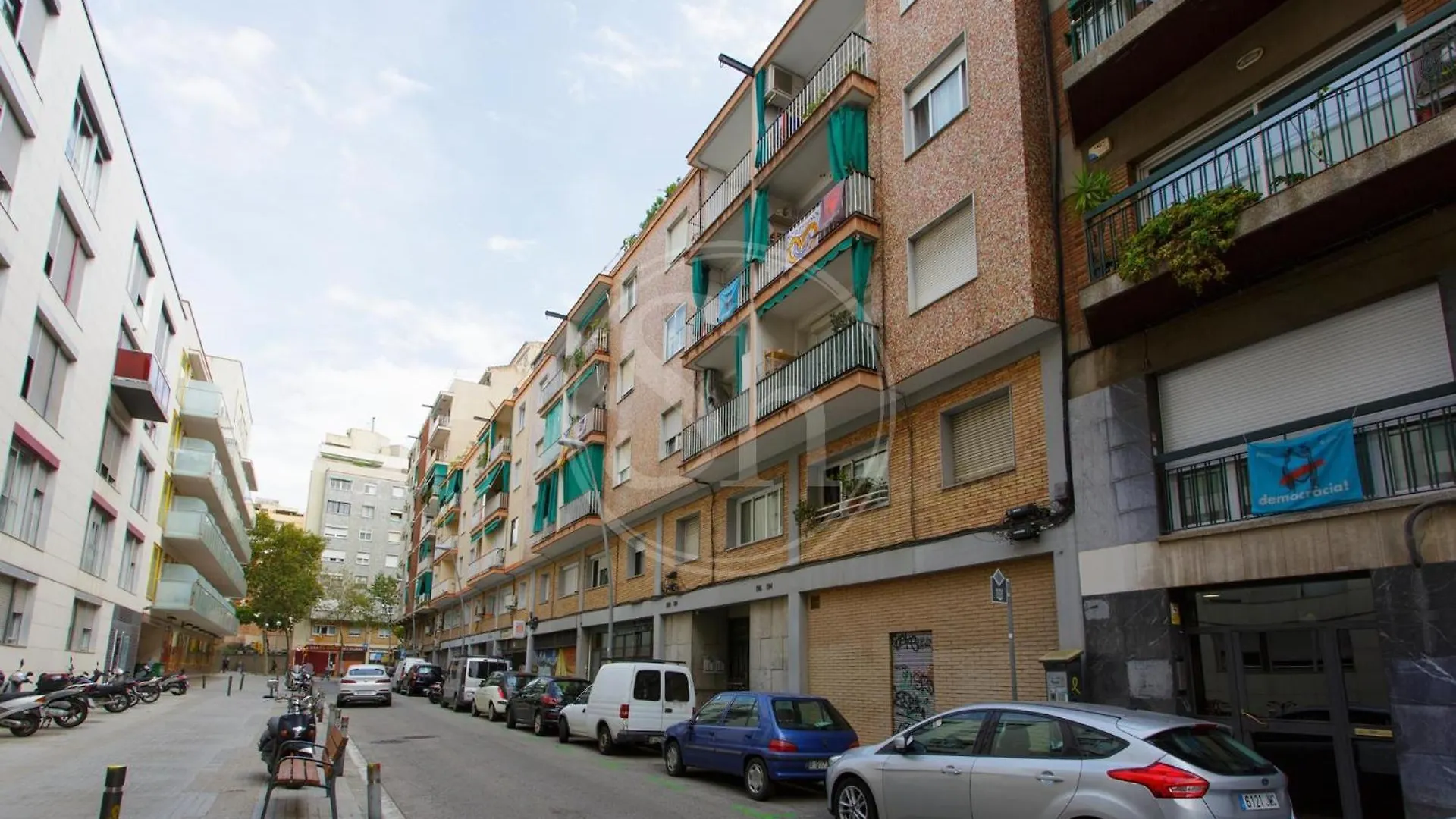 Beautiful Guinardo Apartment Барселона Испания